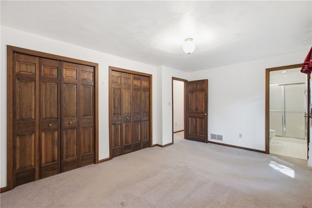 1721 Grove Crest Dr, Plum Boro, PA 15239