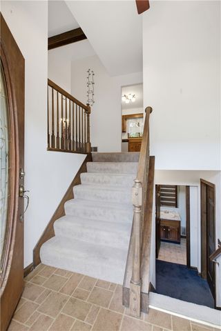 1721 Grove Crest Dr, Plum Boro, PA 15239