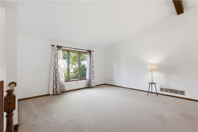 1721 Grove Crest Dr, Plum Boro, PA 15239