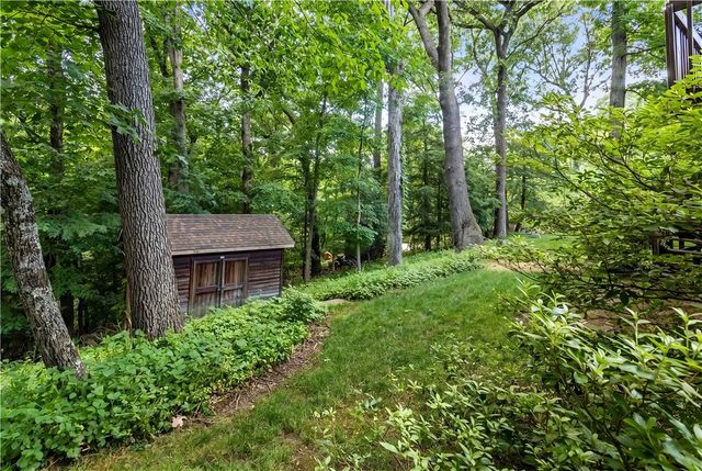 1721 Grove Crest Dr, Plum Boro, PA 15239