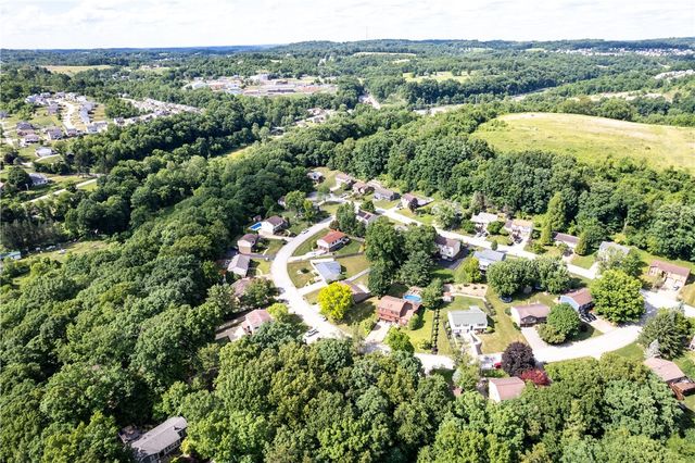 1721 Grove Crest Dr, Plum Boro, PA 15239