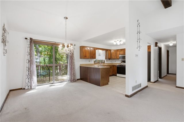 1721 Grove Crest Dr, Plum Boro, PA 15239