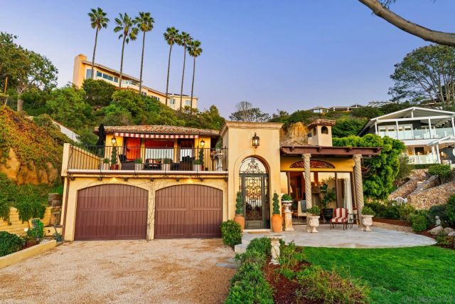 2061 Seaview Ave., Del Mar, CA 92014