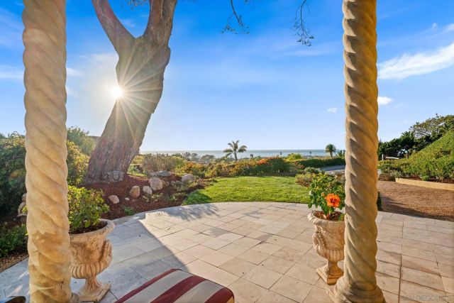 2061 Seaview Ave., Del Mar, CA 92014