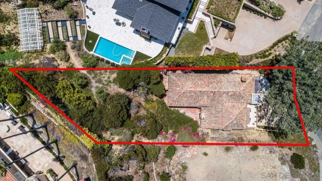 2061 Seaview Ave., Del Mar, CA 92014