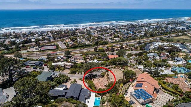 2061 Seaview Ave., Del Mar, CA 92014