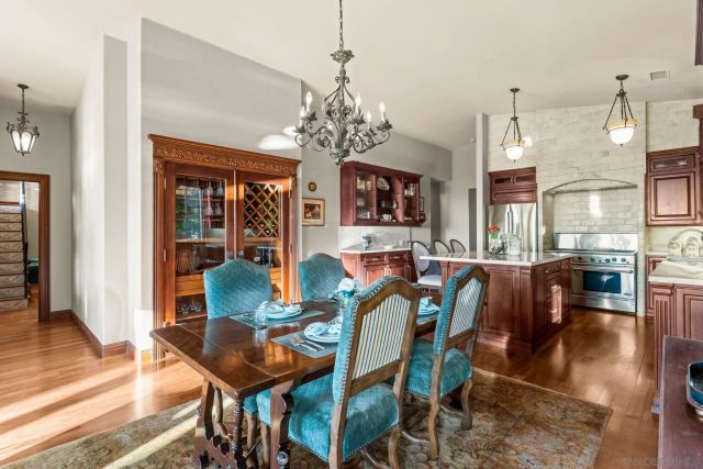 2061 Seaview Ave., Del Mar, CA 92014