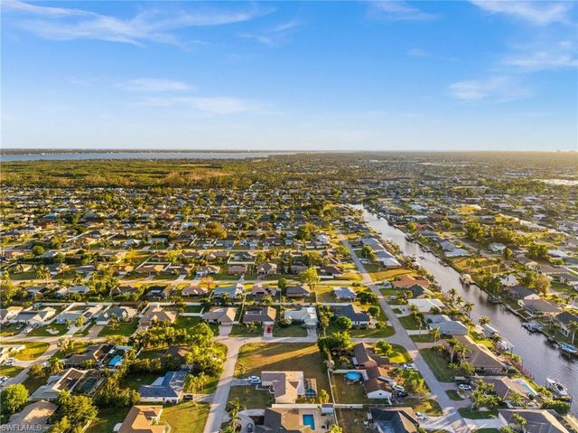 1236 SE 21st PL, Cape Coral, FL 33990