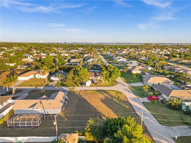 1236 SE 21st PL, Cape Coral, FL 33990