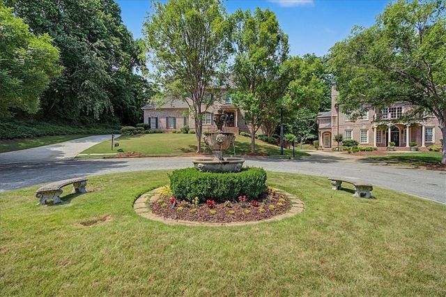 3880 Stratford Walk Circle NE, Atlanta, GA 30342