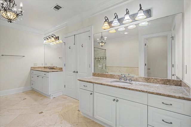 3880 Stratford Walk Circle NE, Atlanta, GA 30342