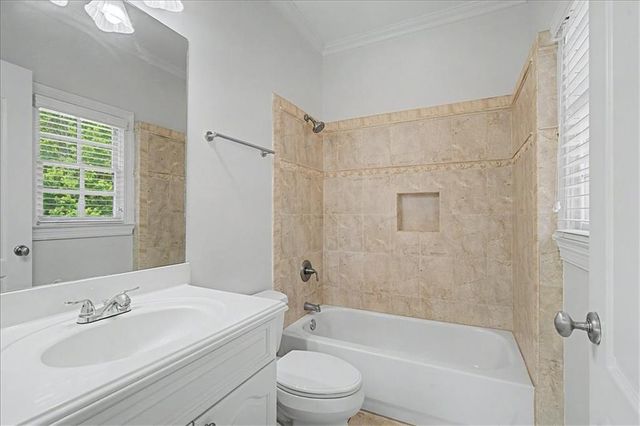 3880 Stratford Walk Circle NE, Atlanta, GA 30342