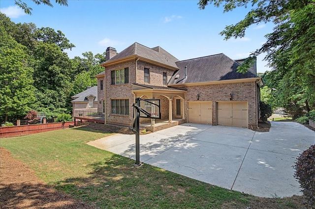 3880 Stratford Walk Circle NE, Atlanta, GA 30342