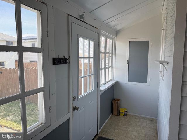 122 N WALNUT ST, Fleetwood, PA 19522