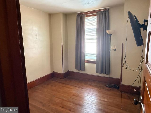 122 N WALNUT ST, Fleetwood, PA 19522