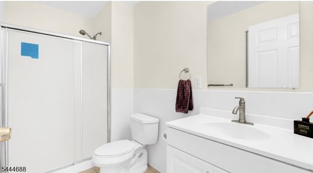 57 Fisher Dr, Franklin Twp., NJ 08823