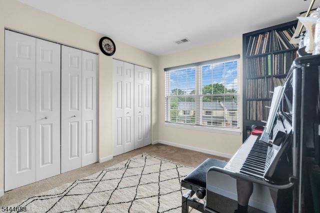 57 Fisher Dr, Franklin Twp., NJ 08823