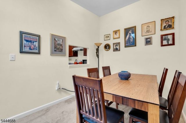 57 Fisher Dr, Franklin Twp., NJ 08823