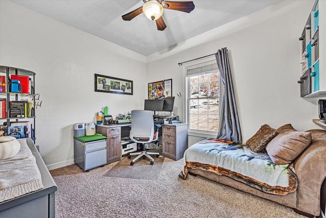 207 Overlook RD, Vinton, VA 24179