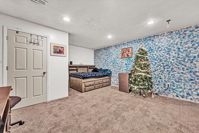 207 Overlook RD, Vinton, VA 24179