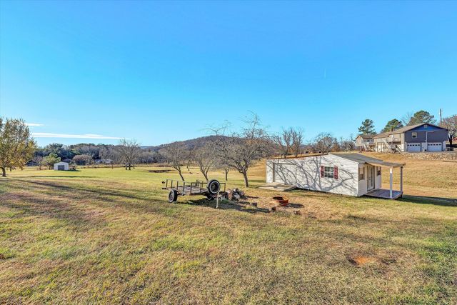 207 Overlook RD, Vinton, VA 24179