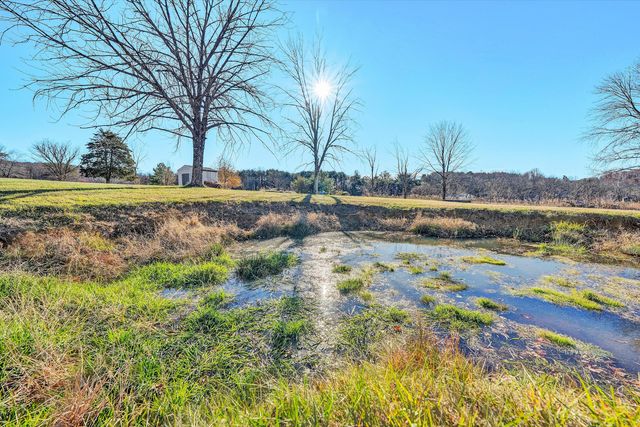 207 Overlook RD, Vinton, VA 24179