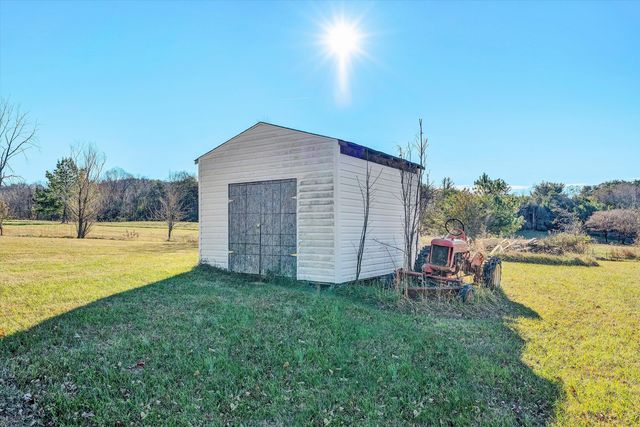 207 Overlook RD, Vinton, VA 24179
