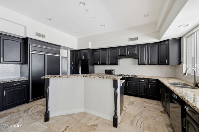 7214 E ROYAL PALM Road, Scottsdale, AZ 85258