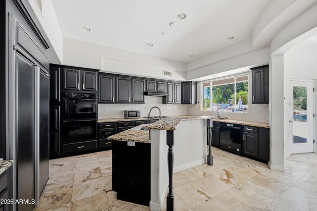 7214 E ROYAL PALM Road, Scottsdale, AZ 85258