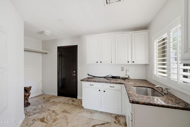 7214 E ROYAL PALM Road, Scottsdale, AZ 85258