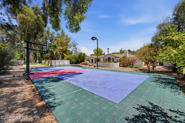 7214 E ROYAL PALM Road, Scottsdale, AZ 85258