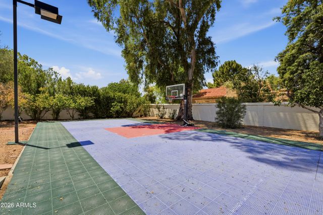 7214 E ROYAL PALM Road, Scottsdale, AZ 85258