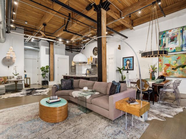 676 N Kingsbury Street 104, Chicago, IL 60654