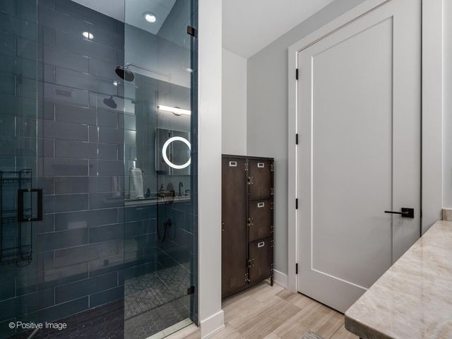 676 N Kingsbury Street 104, Chicago, IL 60654