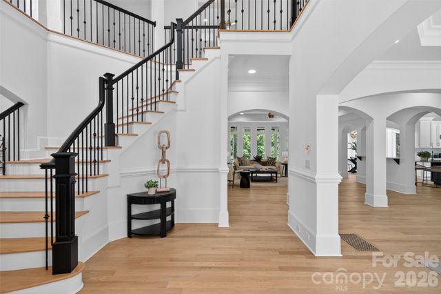 2132 Foxcroft Woods Lane, Charlotte, NC 28211
