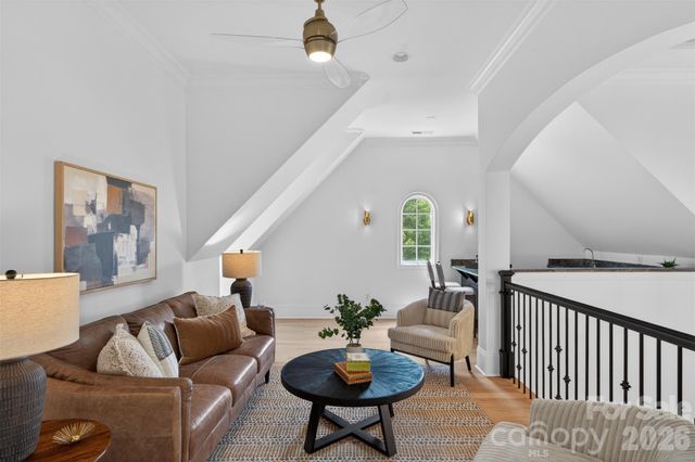 2132 Foxcroft Woods Lane, Charlotte, NC 28211