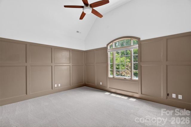 2132 Foxcroft Woods Lane, Charlotte, NC 28211