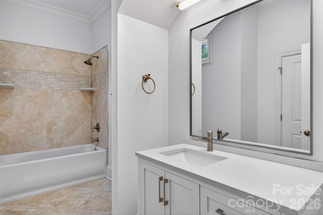 2132 Foxcroft Woods Lane, Charlotte, NC 28211