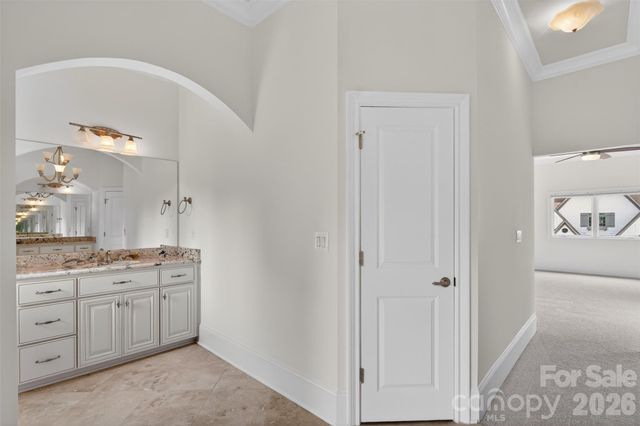 2132 Foxcroft Woods Lane, Charlotte, NC 28211