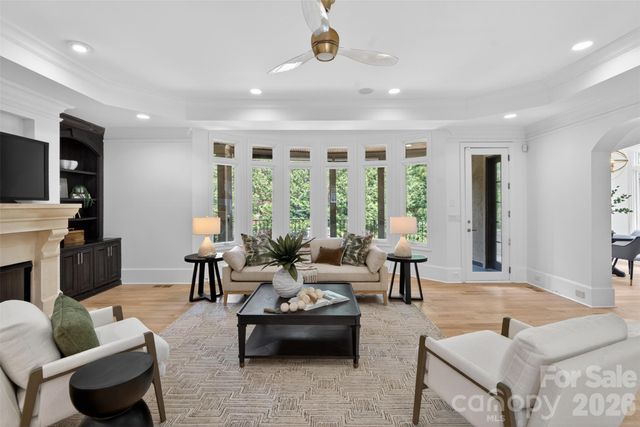 2132 Foxcroft Woods Lane, Charlotte, NC 28211
