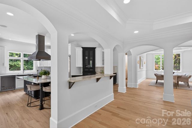 2132 Foxcroft Woods Lane, Charlotte, NC 28211