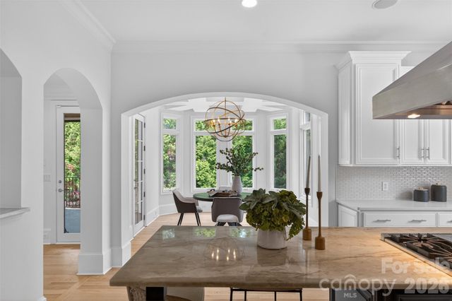2132 Foxcroft Woods Lane, Charlotte, NC 28211