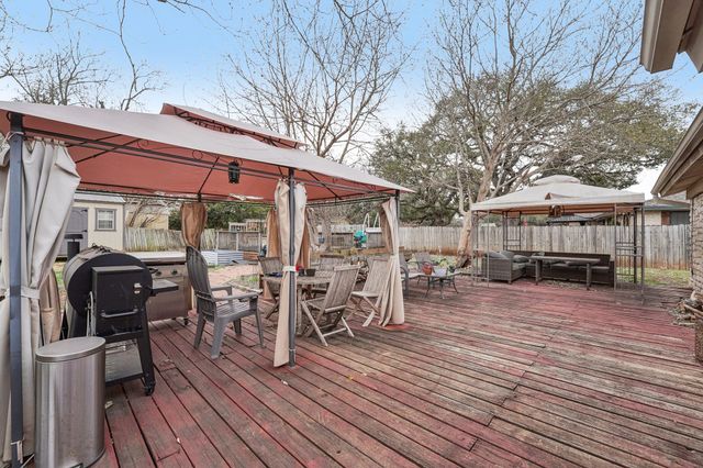 1121 Bootys Crossing RD, Georgetown, TX 78628