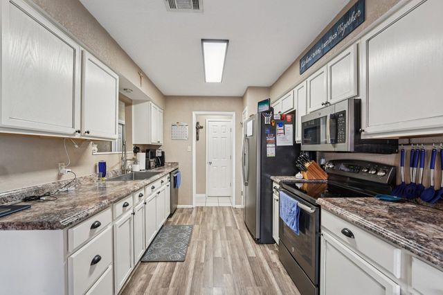 1121 Bootys Crossing RD, Georgetown, TX 78628