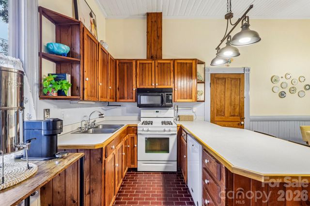 29 Tribune Avenue SW, Concord, NC 28025