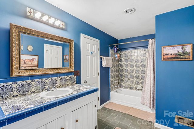 29 Tribune Avenue SW, Concord, NC 28025