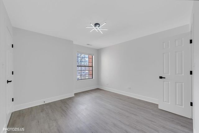 1955 N Hicks Road 105, Palatine, IL 60074