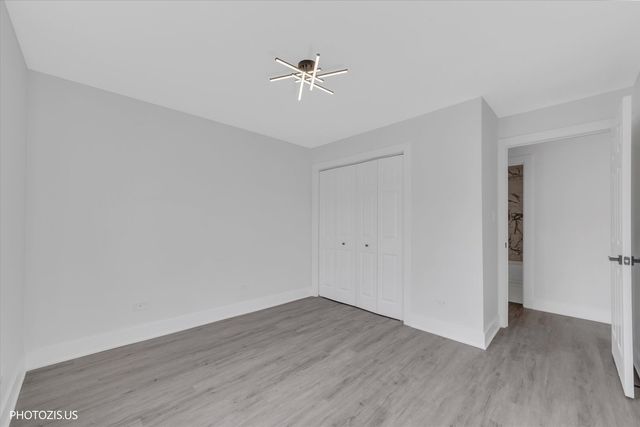 1955 N Hicks Road 105, Palatine, IL 60074