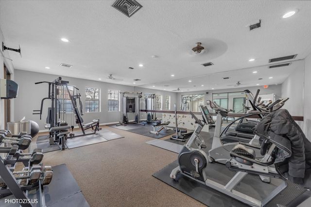 1955 N Hicks Road 105, Palatine, IL 60074