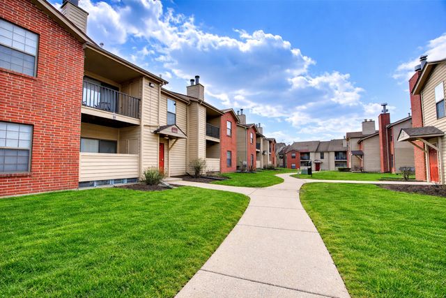 1955 N Hicks Road 105, Palatine, IL 60074